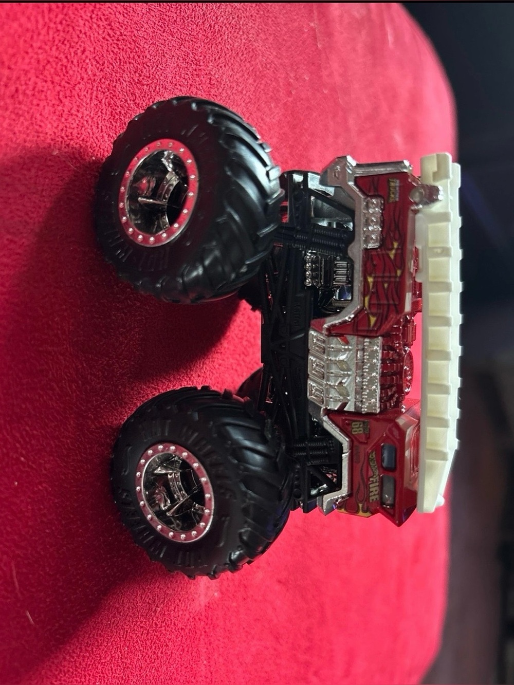 Hot Wheels Diecast Monster Jam Fire Truck 1:64 scale